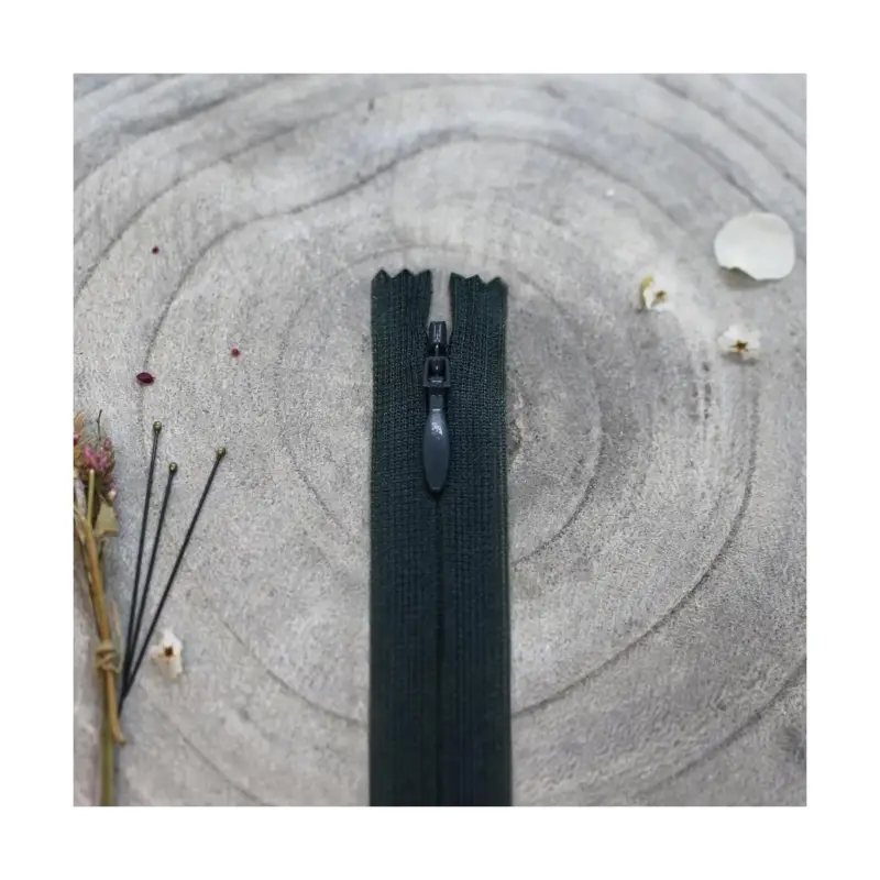 Aktuell ZIPPER INVISIBLE FOREST/SMOKEY
