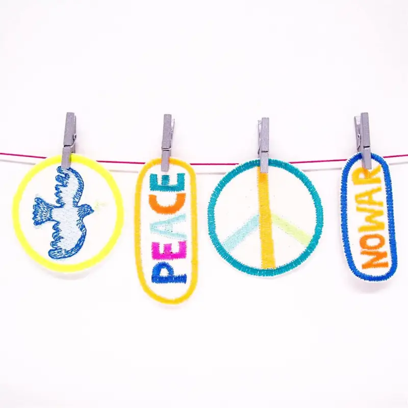 Aktuell EMBROIDERED PATCH SET PEACE, DOVE, NO WAR (4pcs.)
