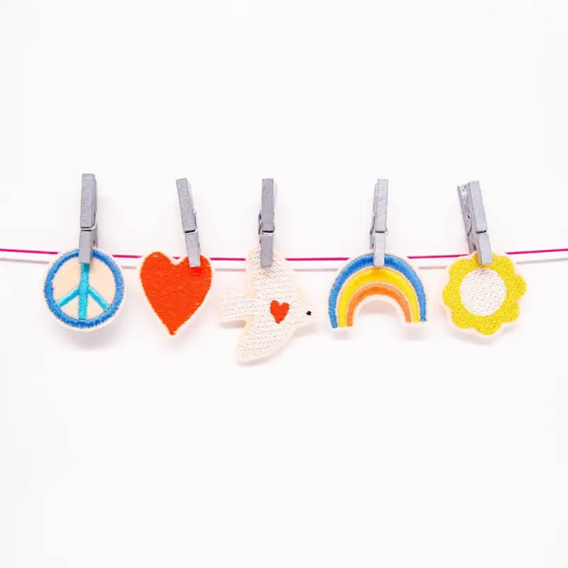 EMBROIDERED PATCH SET LOVE & PEACE (5 pcs.) Markenprodukt