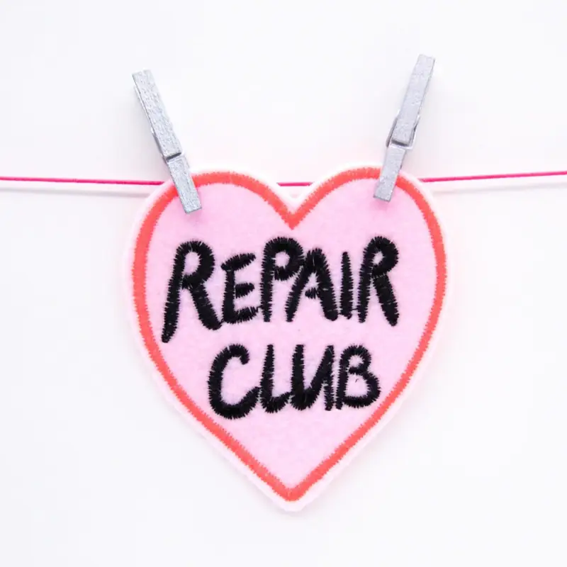 EMBROIDERED PATCH HEART REPAIR CLUB Neu