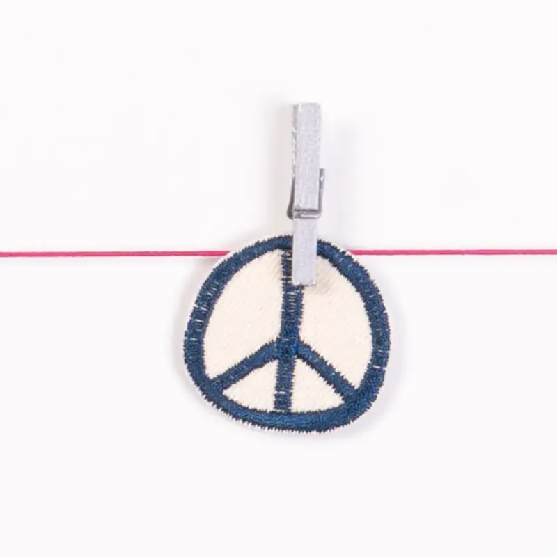 EMBROIDERED PATCH PEACE Neu