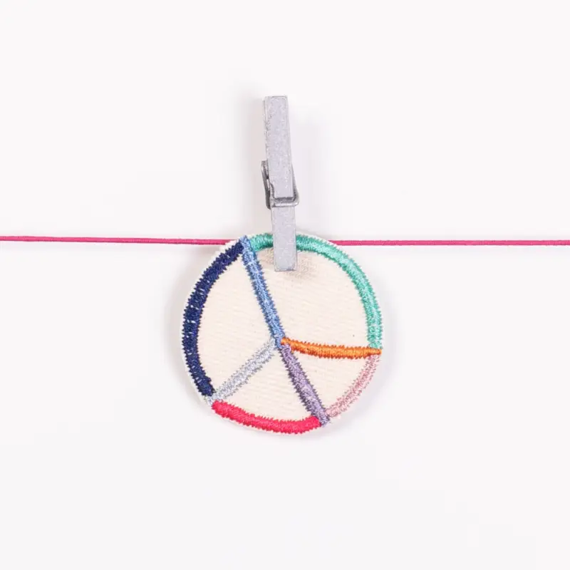 EMBROIDERED PATCH PEACE BUNT Ausverkauf