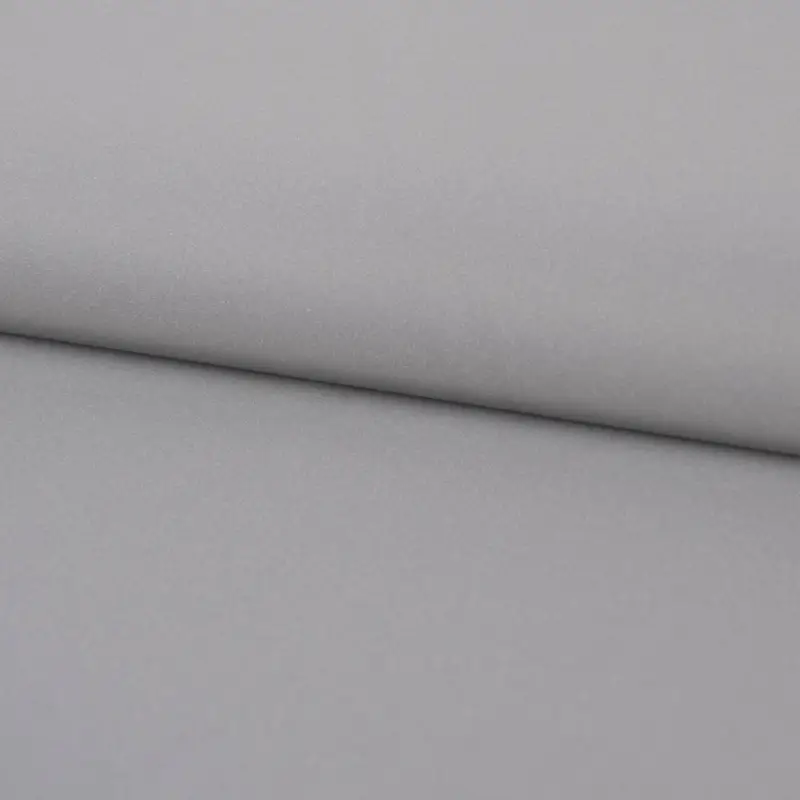 Bekleidungsstoff Polyester wasserabweisend reflektierend uni hellgrau 1,4m Breite Zertifiziert