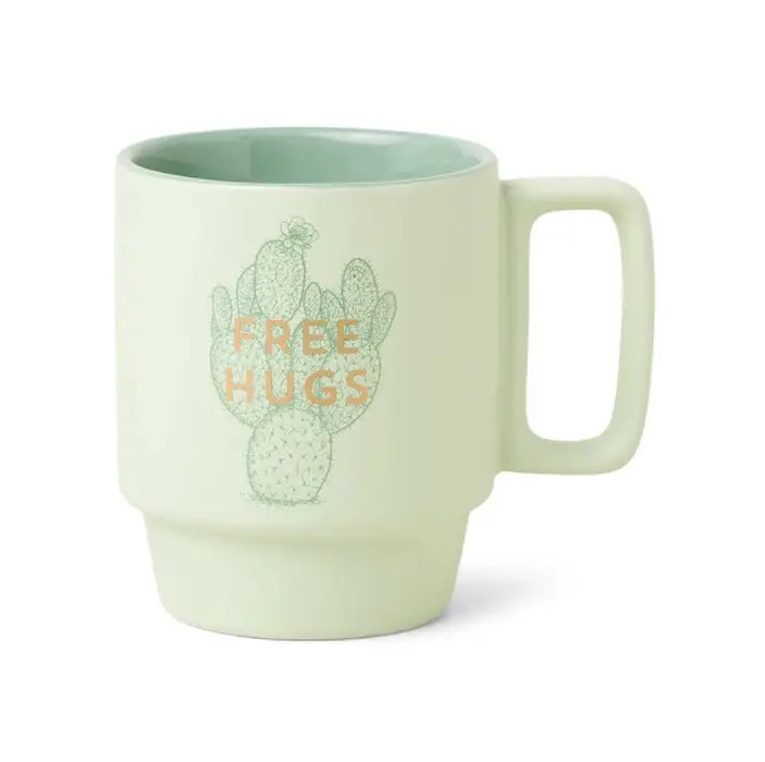 Tasse Vintage Sass Mug Free Hugs 335ml von DesignWorks Ink Beliebt