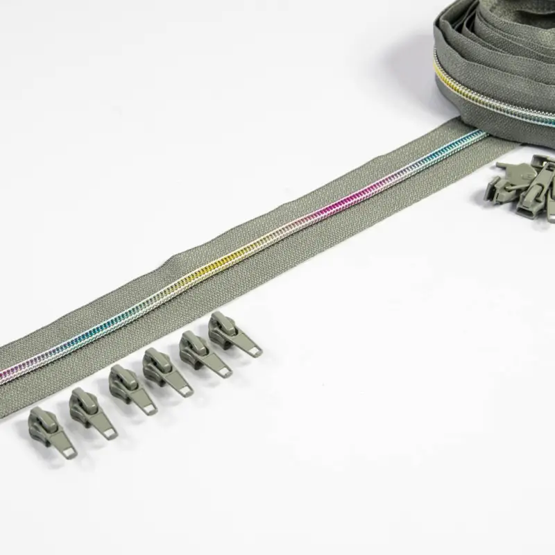 Neu Im Sortiment Reißverschluss 6,5 mm Raupe grau / bunt - 3 Meter plus 12 Zipper