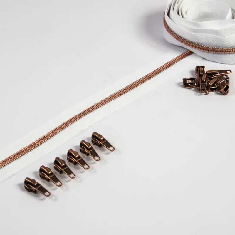 Letzte Chance Reißverschluss 6,5 mm Raupe weiß / kupfer - 3 Meter plus 12 Zipper